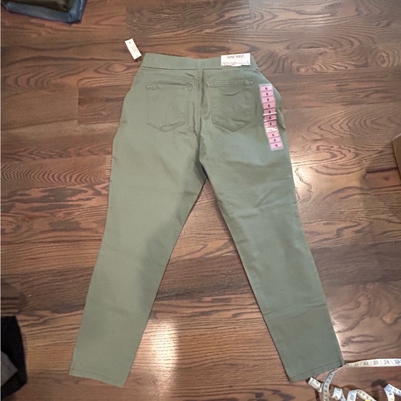 NWT Nine West Heidi Pull on Crop Pants - Picture 5 of 6